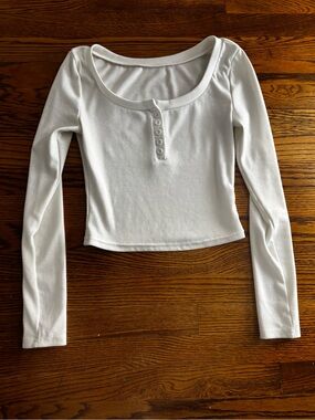 Women’s White Ribbed Long-Sleeve Henley Crop Top